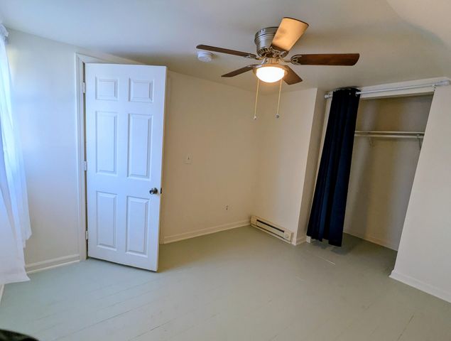 27 W Wood Street, Newaygo, MI 49337