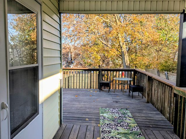 27 W Wood Street, Newaygo, MI 49337