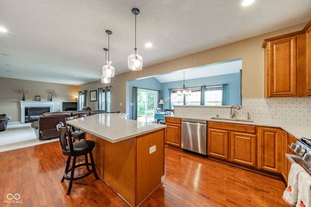 5825 Somerset Boulevard E, Bargersville, IN 46106