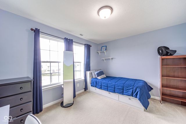 5825 Somerset Boulevard E, Bargersville, IN 46106