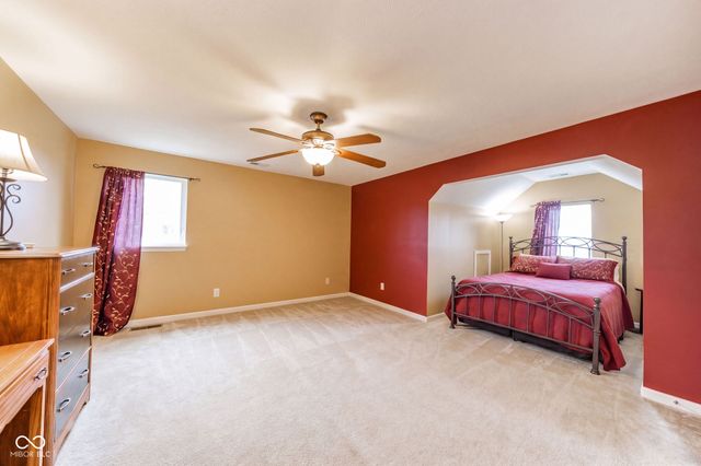 5825 Somerset Boulevard E, Bargersville, IN 46106