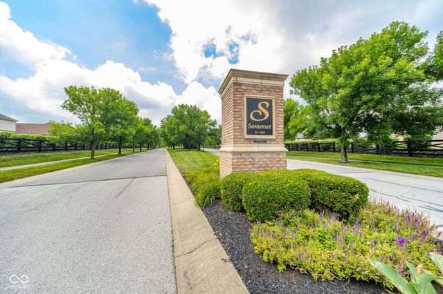 5825 Somerset Boulevard E, Bargersville, IN 46106