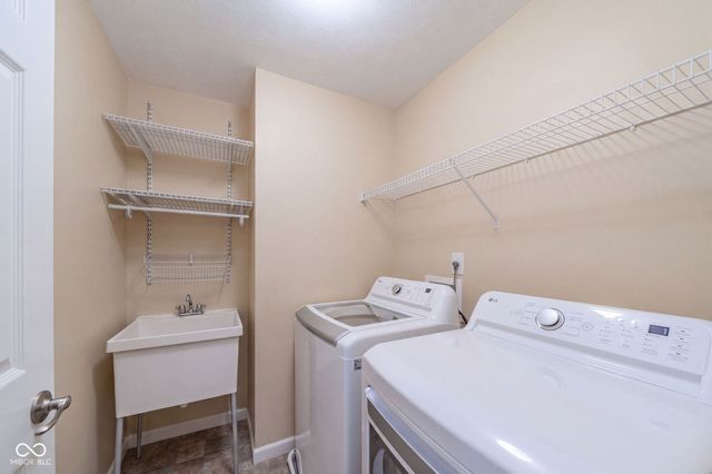 5825 Somerset Boulevard E, Bargersville, IN 46106