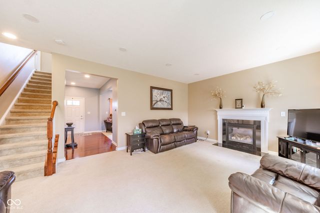 5825 Somerset Boulevard E, Bargersville, IN 46106