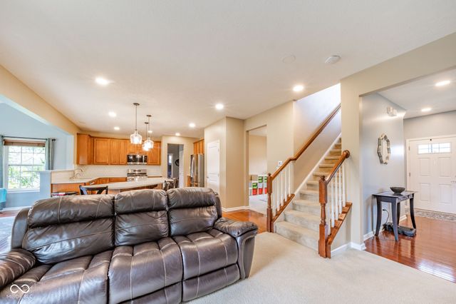 5825 Somerset Boulevard E, Bargersville, IN 46106
