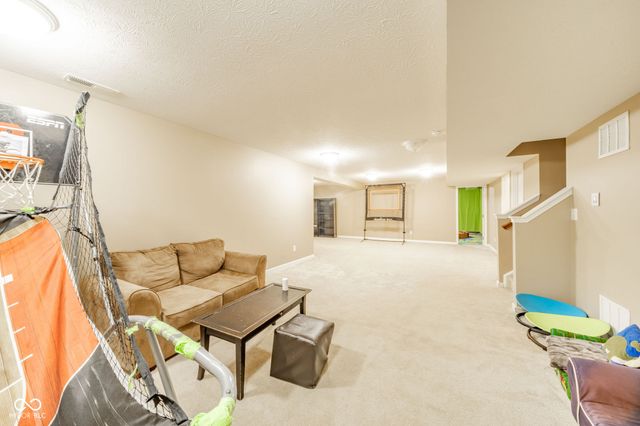 5825 Somerset Boulevard E, Bargersville, IN 46106