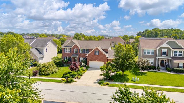 5825 Somerset Boulevard E, Bargersville, IN 46106