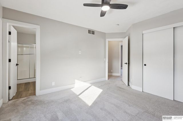 16525 Grant Street, Omaha, NE 68116