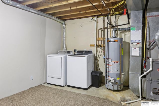 16525 Grant Street, Omaha, NE 68116