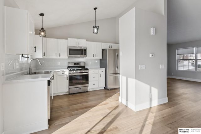 16525 Grant Street, Omaha, NE 68116