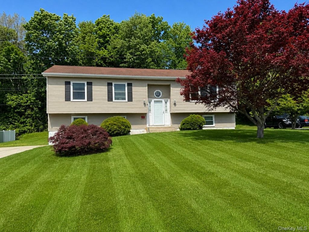 24 Vermont Drive B, Newburgh, NY 12550