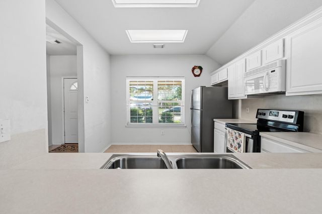 7118 Meadow Hawk Court, Houston, TX 77041