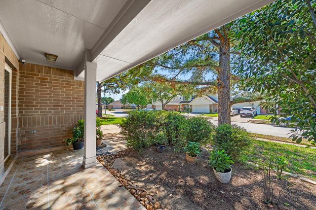 7118 Meadow Hawk Court, Houston, TX 77041