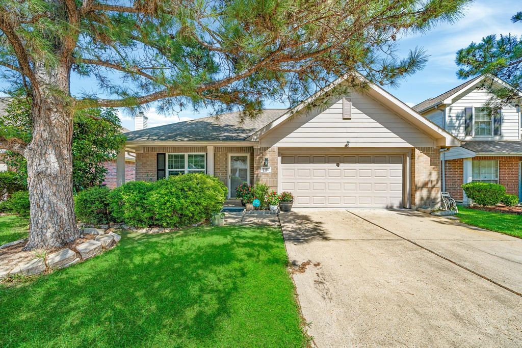 7118 Meadow Hawk Court, Houston, TX 77041