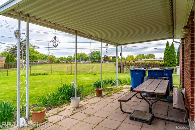 31308 Jay Drive, Warren, MI 48093