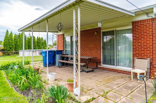 31308 Jay Drive, Warren, MI 48093