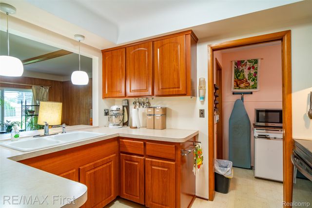 31308 Jay Drive, Warren, MI 48093