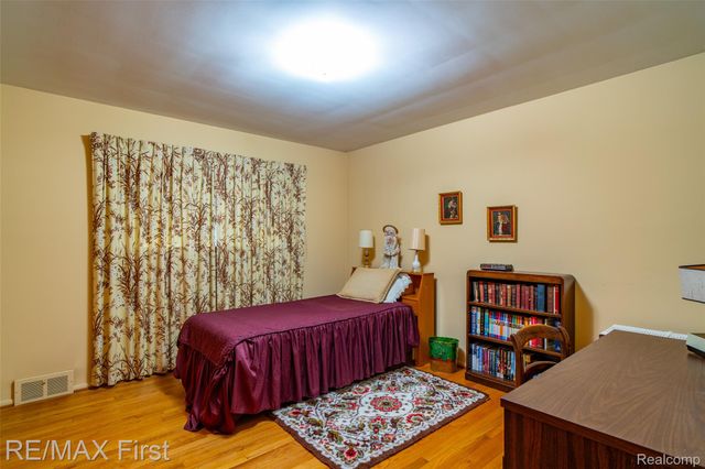 31308 Jay Drive, Warren, MI 48093