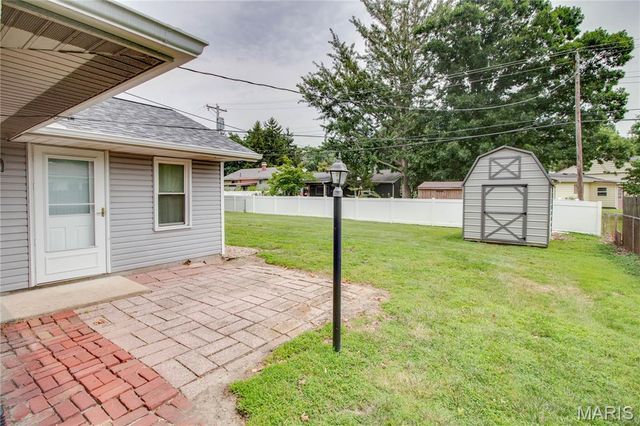 102 Saint Joseph Drive, Godfrey, IL 62035