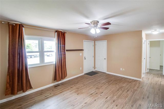 102 Saint Joseph Drive, Godfrey, IL 62035