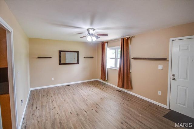 102 Saint Joseph Drive, Godfrey, IL 62035