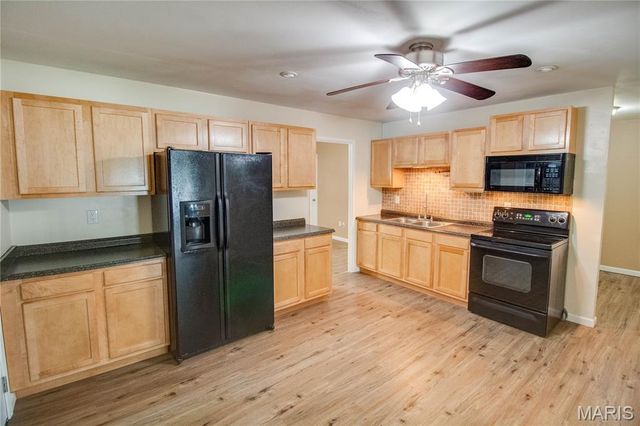 102 Saint Joseph Drive, Godfrey, IL 62035