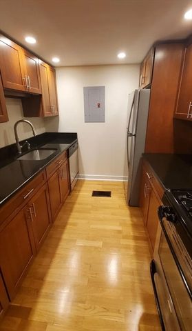 71 Fulkerson St 111, Cambridge, MA 02141