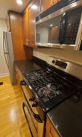 71 Fulkerson St 111, Cambridge, MA 02141