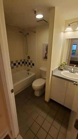 71 Fulkerson St 111, Cambridge, MA 02141