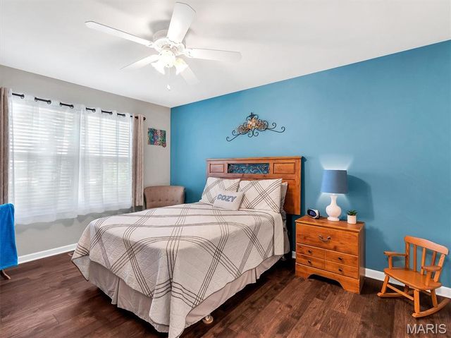 10237 Carlton Place Court, St Louis, MO 63123