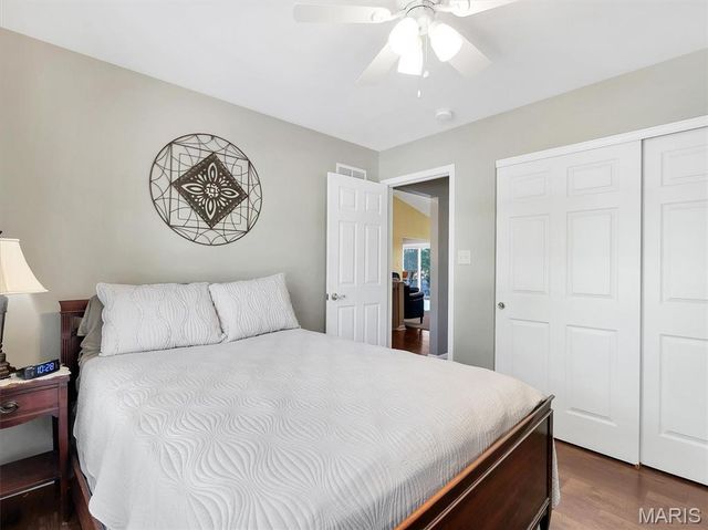 10237 Carlton Place Court, St Louis, MO 63123