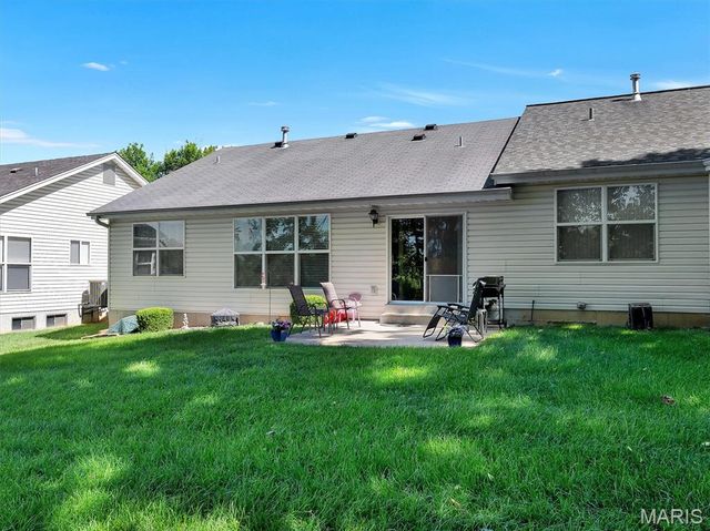 10237 Carlton Place Court, St Louis, MO 63123
