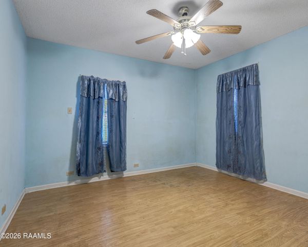 2116 Agnes Broussard Road, New Iberia, LA 70560