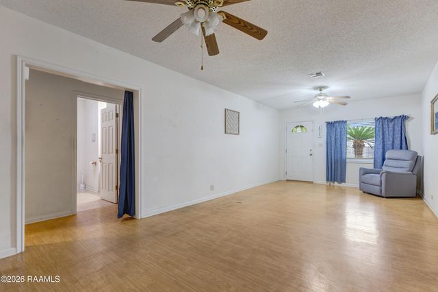 2116 Agnes Broussard Road, New Iberia, LA 70560