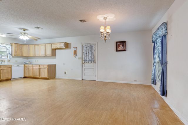 2116 Agnes Broussard Road, New Iberia, LA 70560