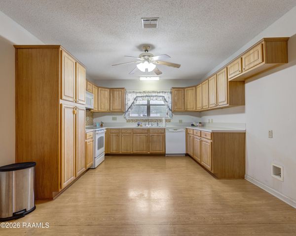 2116 Agnes Broussard Road, New Iberia, LA 70560