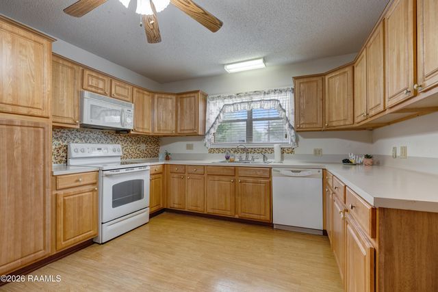 2116 Agnes Broussard Road, New Iberia, LA 70560