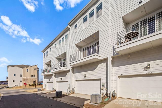 2613 Statesville Avenue, Charlotte, NC 28206