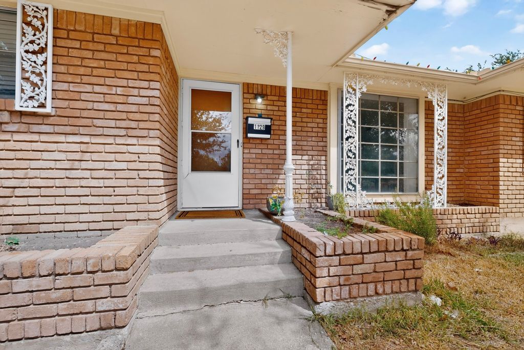 1129 Oak Meadows Drive, Dallas, TX 75232 — photo 2