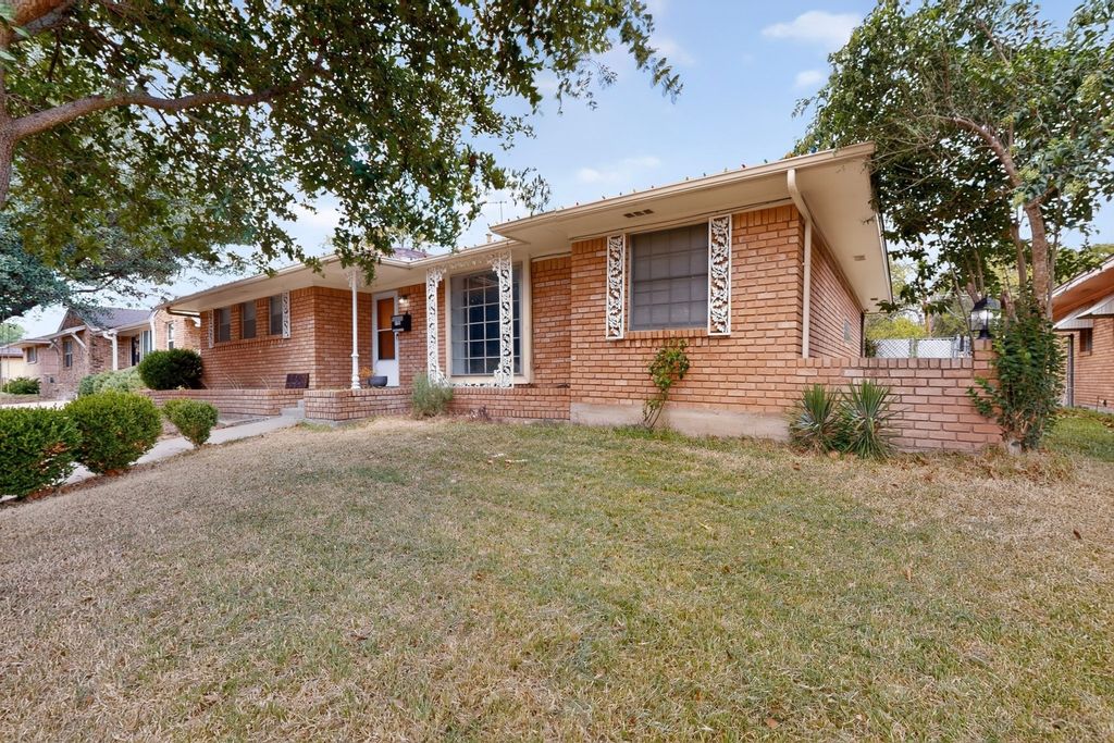 1129 Oak Meadows Drive, Dallas, TX 75232 — photo 3