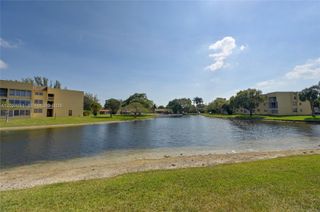 5860 NW 64th Ave 102, Tamarac, FL 33319