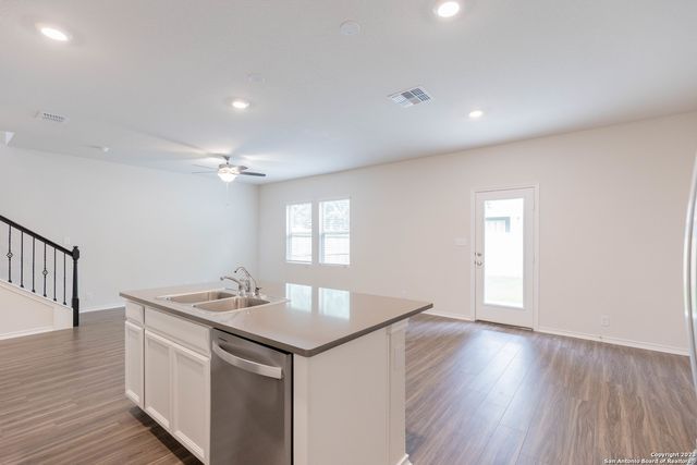 6806 Prue Rd Unit 28, San Antonio, TX 78240