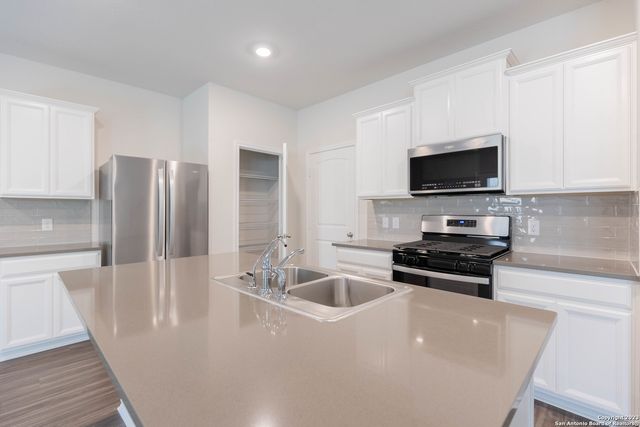 6806 Prue Rd Unit 28, San Antonio, TX 78240