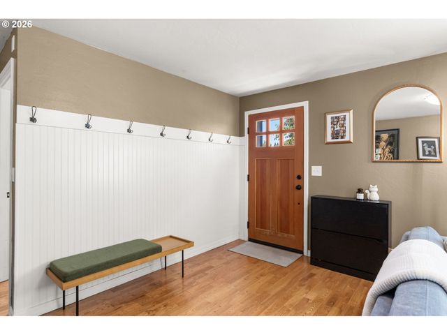 1039 4TH St, Springfield, OR 97477