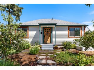 1039 4TH St, Springfield, OR 97477