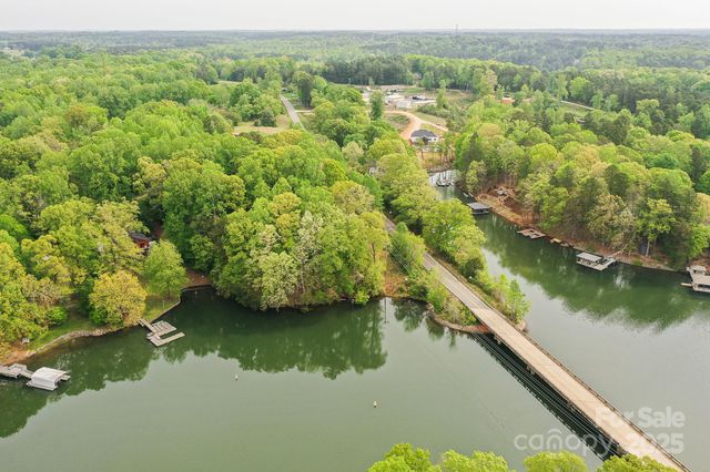 3618 Tee Street, Sherrills Ford, NC 28673