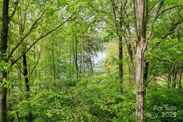 3618 Tee Street, Sherrills Ford, NC 28673