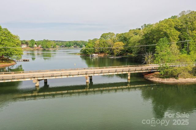 3618 Tee Street, Sherrills Ford, NC 28673