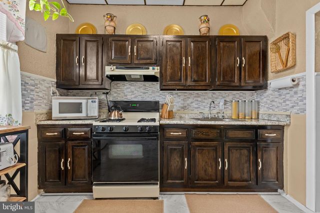 1920 S 16TH ST, Philadelphia, PA 19145