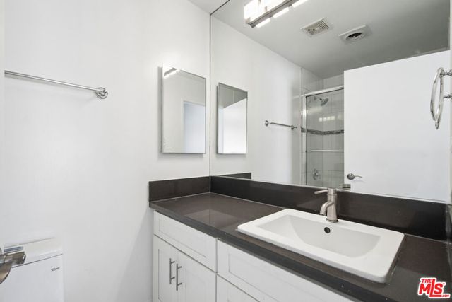 5715 Olympic Boulevard 206, Los Angeles, CA 90036